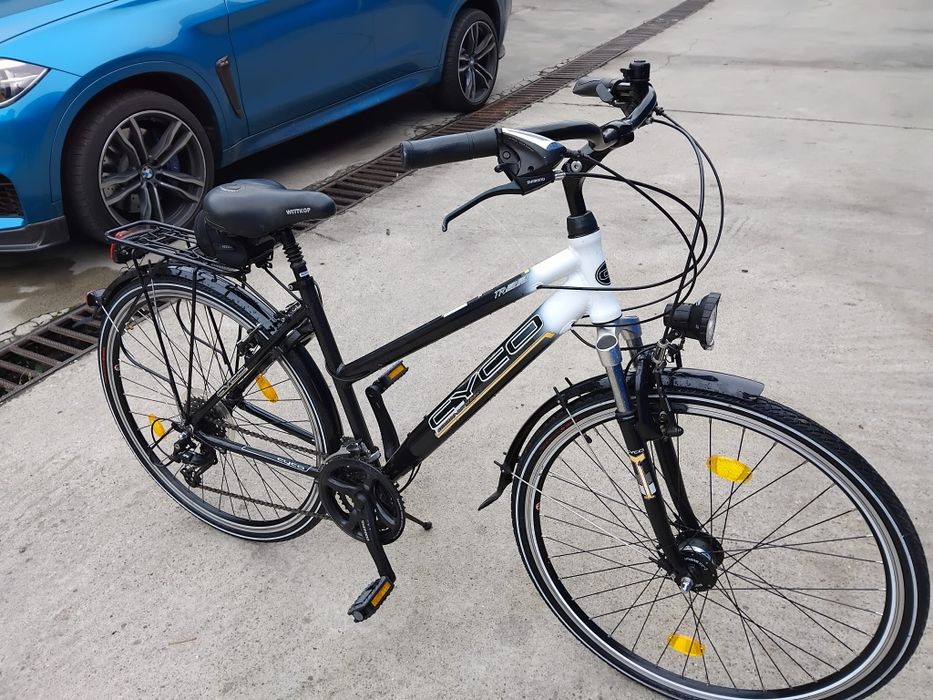 Vând bicicleta din aluminiu pentru damă