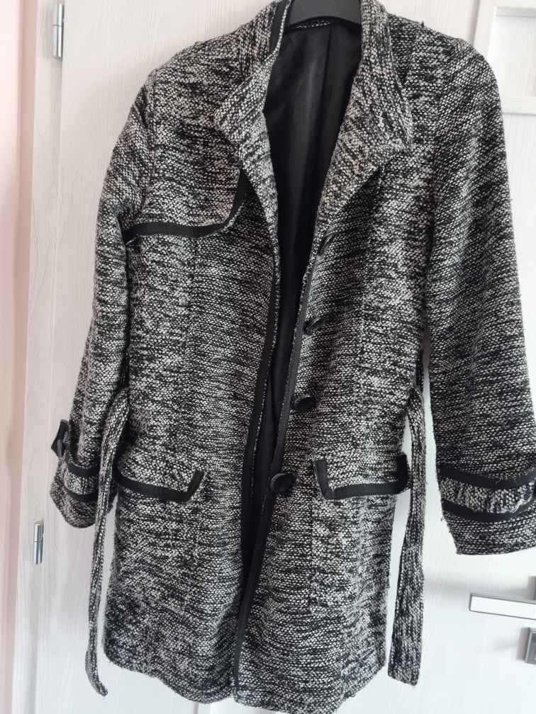 Есенно-зимно сиво/черно палто