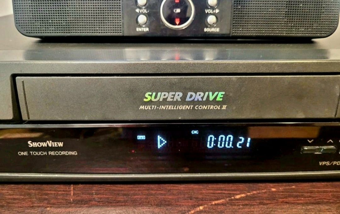 Video recorder VHS marca Panasonic 
Model NV-SJ206
