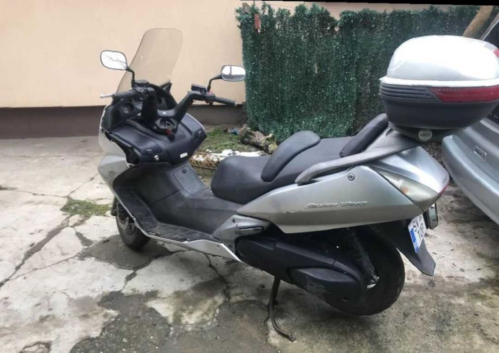 Vând Honda Silver wings 400