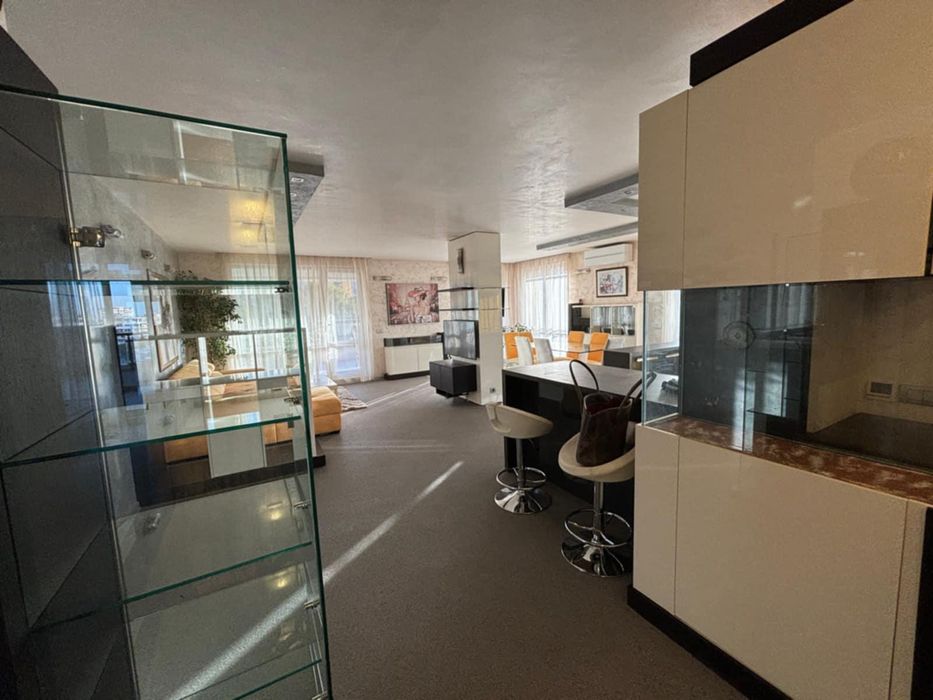 Дава се под наем Тристаен апартамент в София, Манастирски ливади - 180 кв.м за 1175 € - Снимка #3