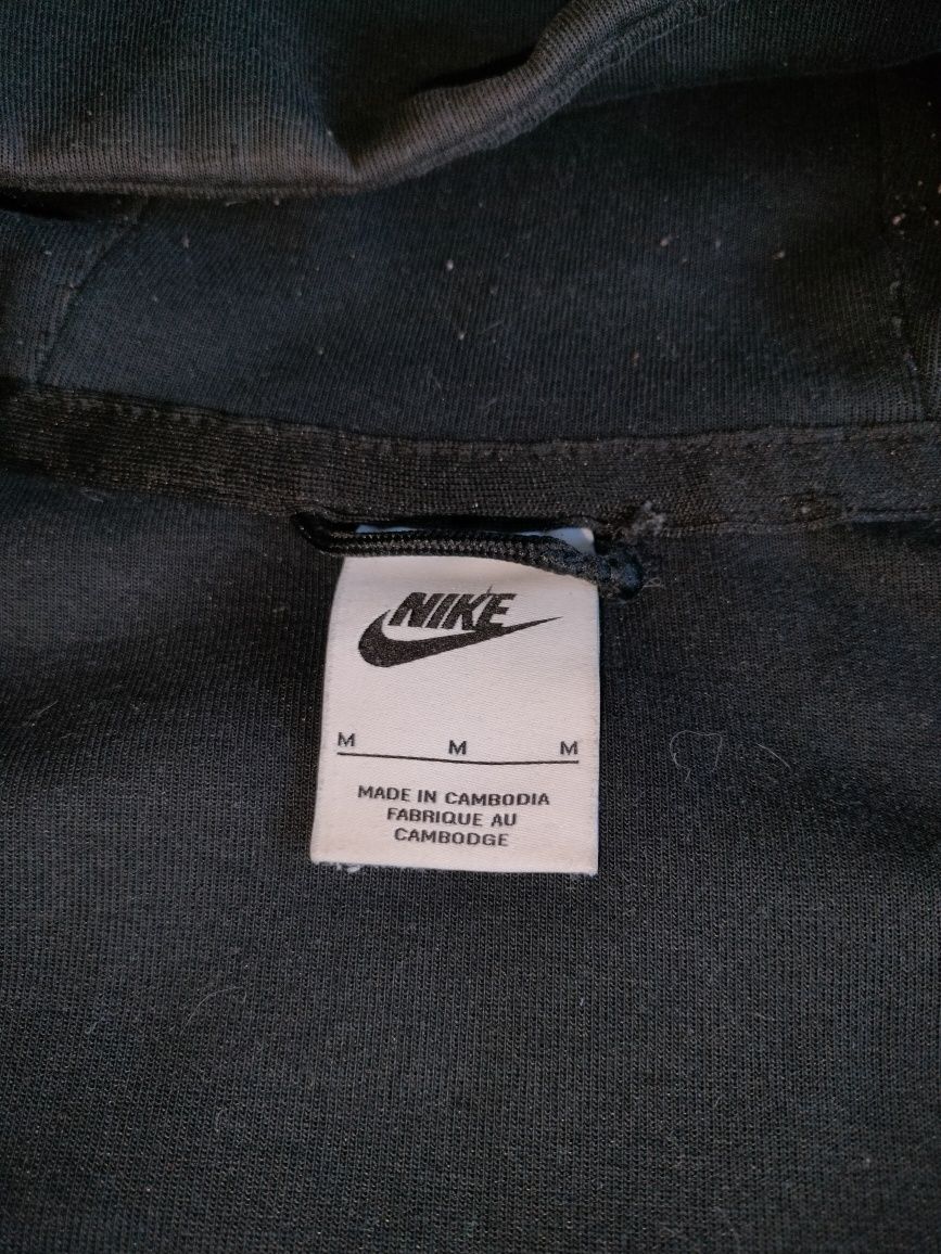 Vând/ Schimb Nike Tech Negru