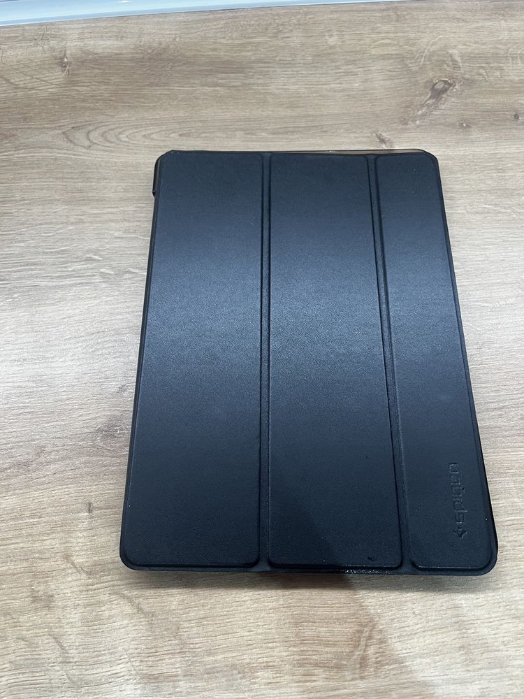 Husa Spigen Smart Fold pentru iPad 9.7" 2017/2018