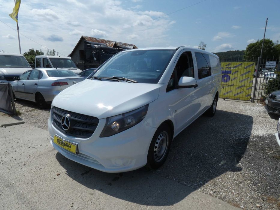 Mercedes Vito mixt 6 locuri + spatiu de marfa