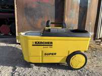 * Karcher Puzzi 100 в отличном рабочем состоянии оригинал