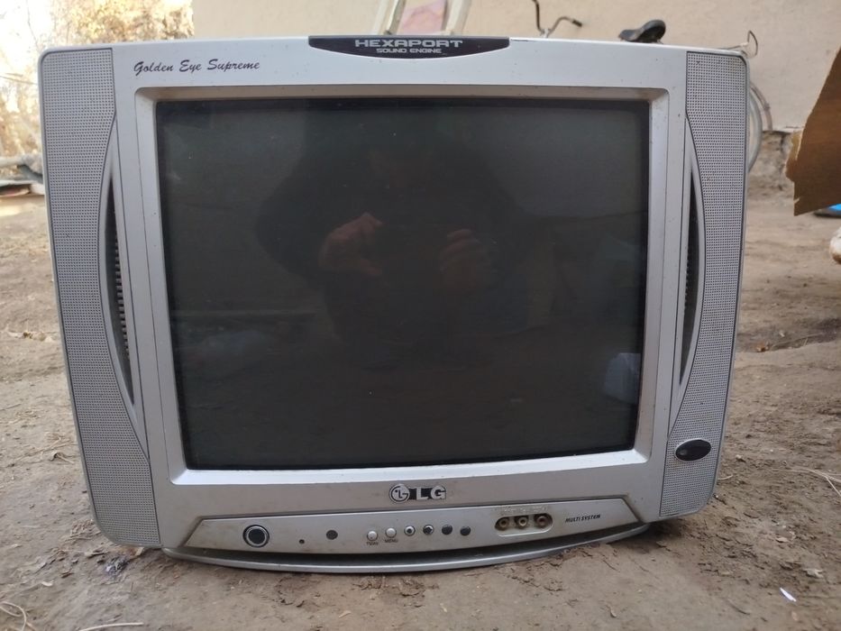 Телевизор LG ЗАПЧАСТқа бериледи.