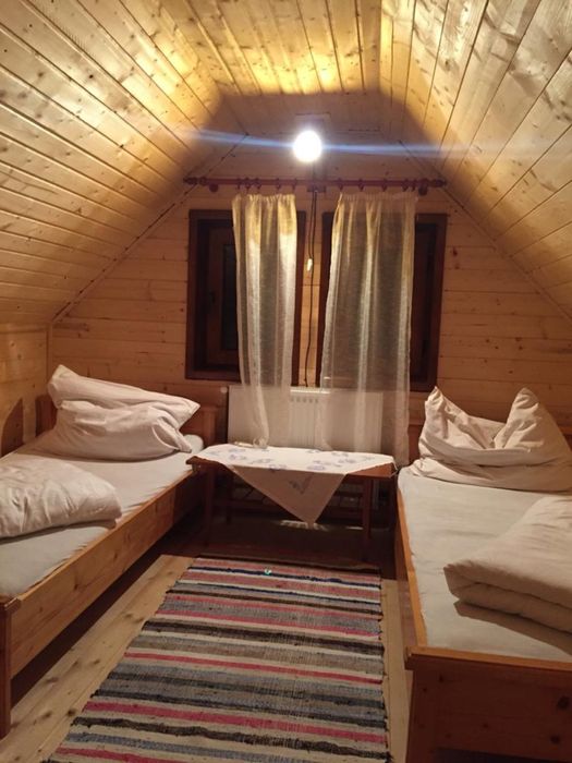 Inchiriez cabana Revelion Apuseni
