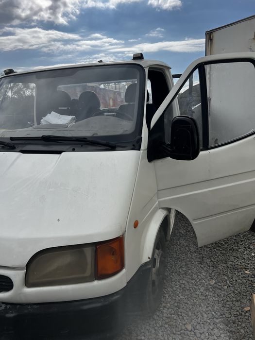 Ford tranzit cu  benă negociabil
