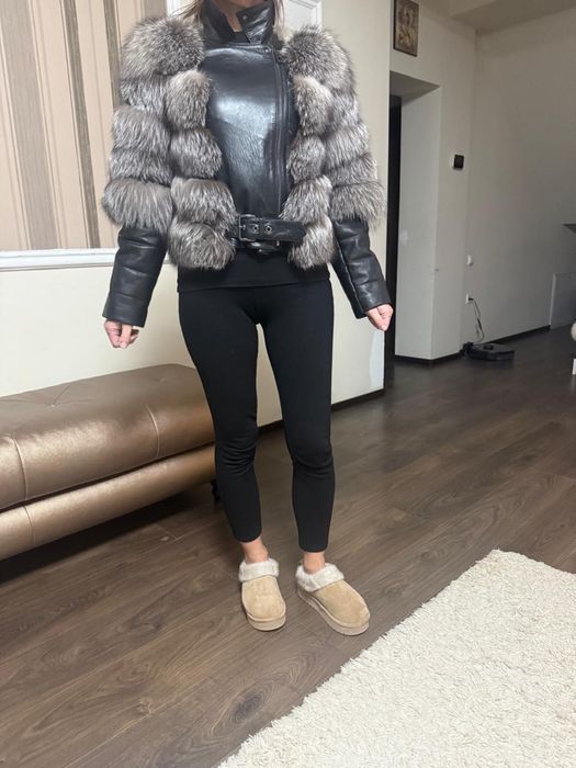 Geacă din piele cu inserții de blană