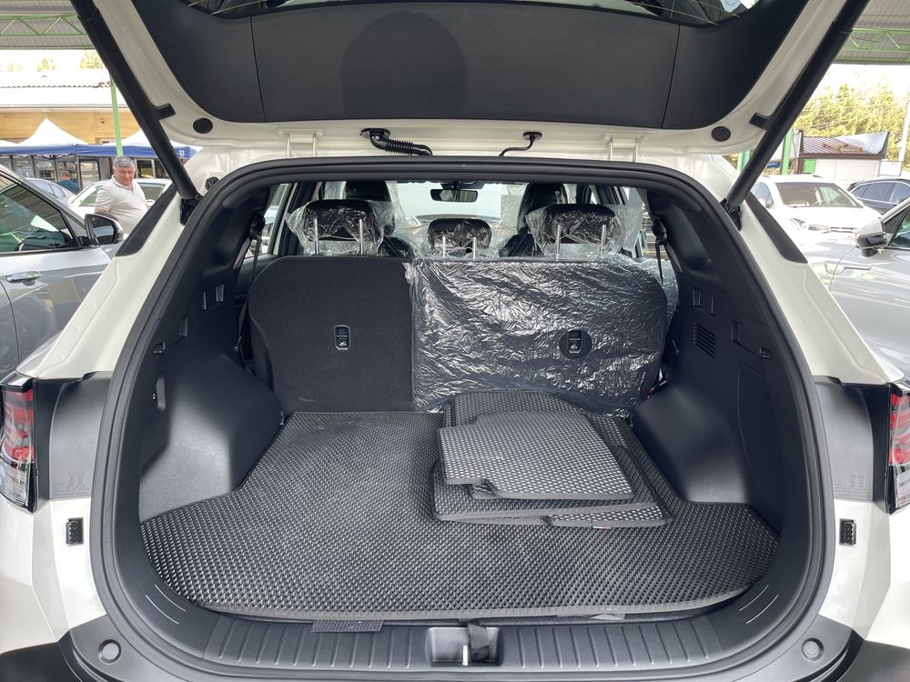 Kia Sportage 2023 yil 2litrli full