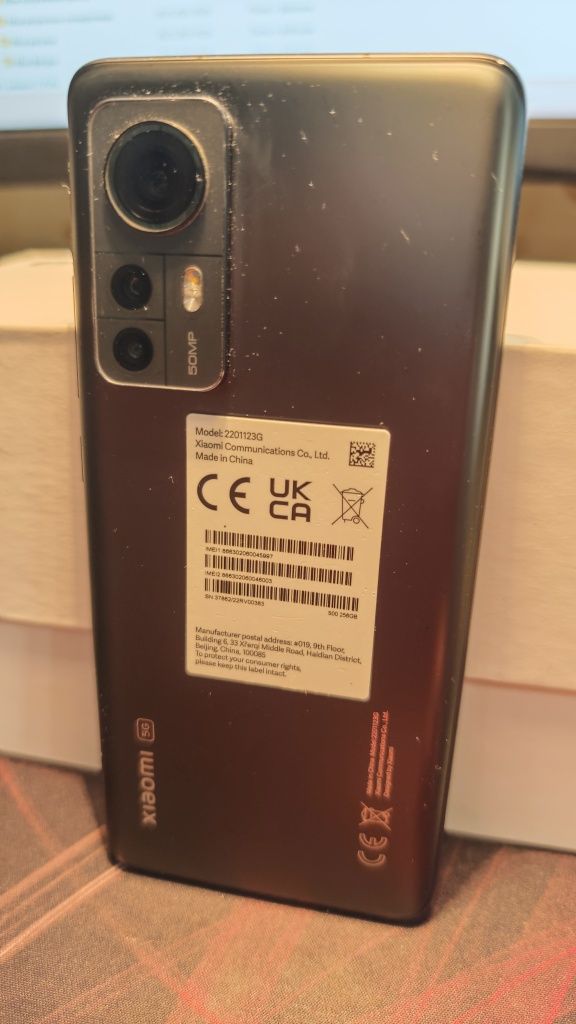 Продам Xiaomi mi 12 Global version