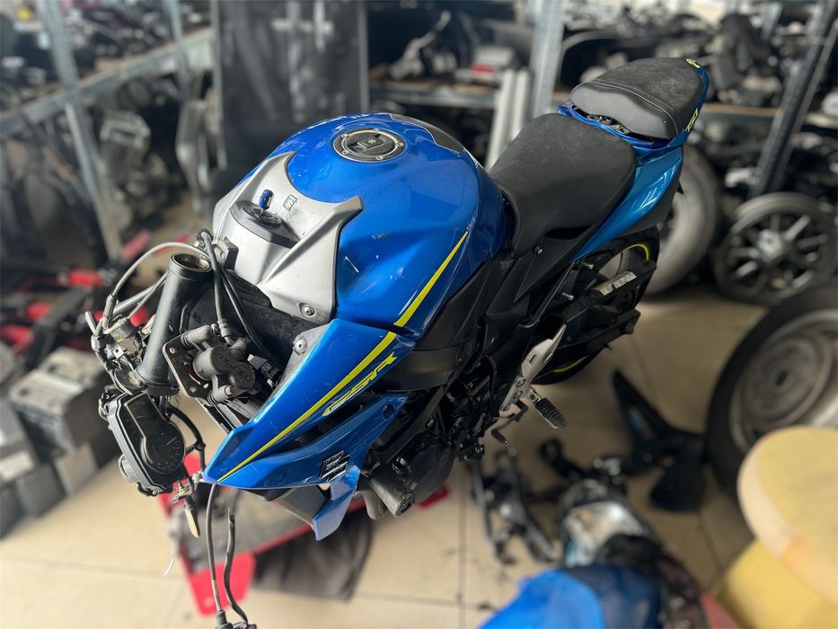 Suzuki GSR 750 2016 на ЧАСТИ