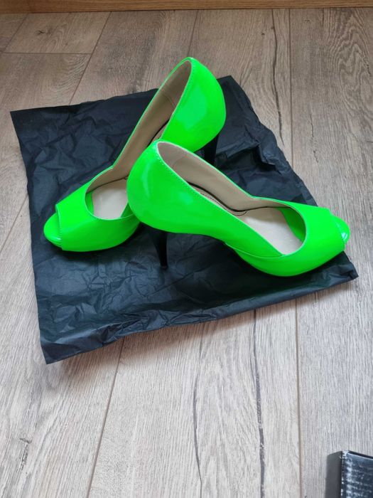 Pantofi piele naturala lacuita nr 36