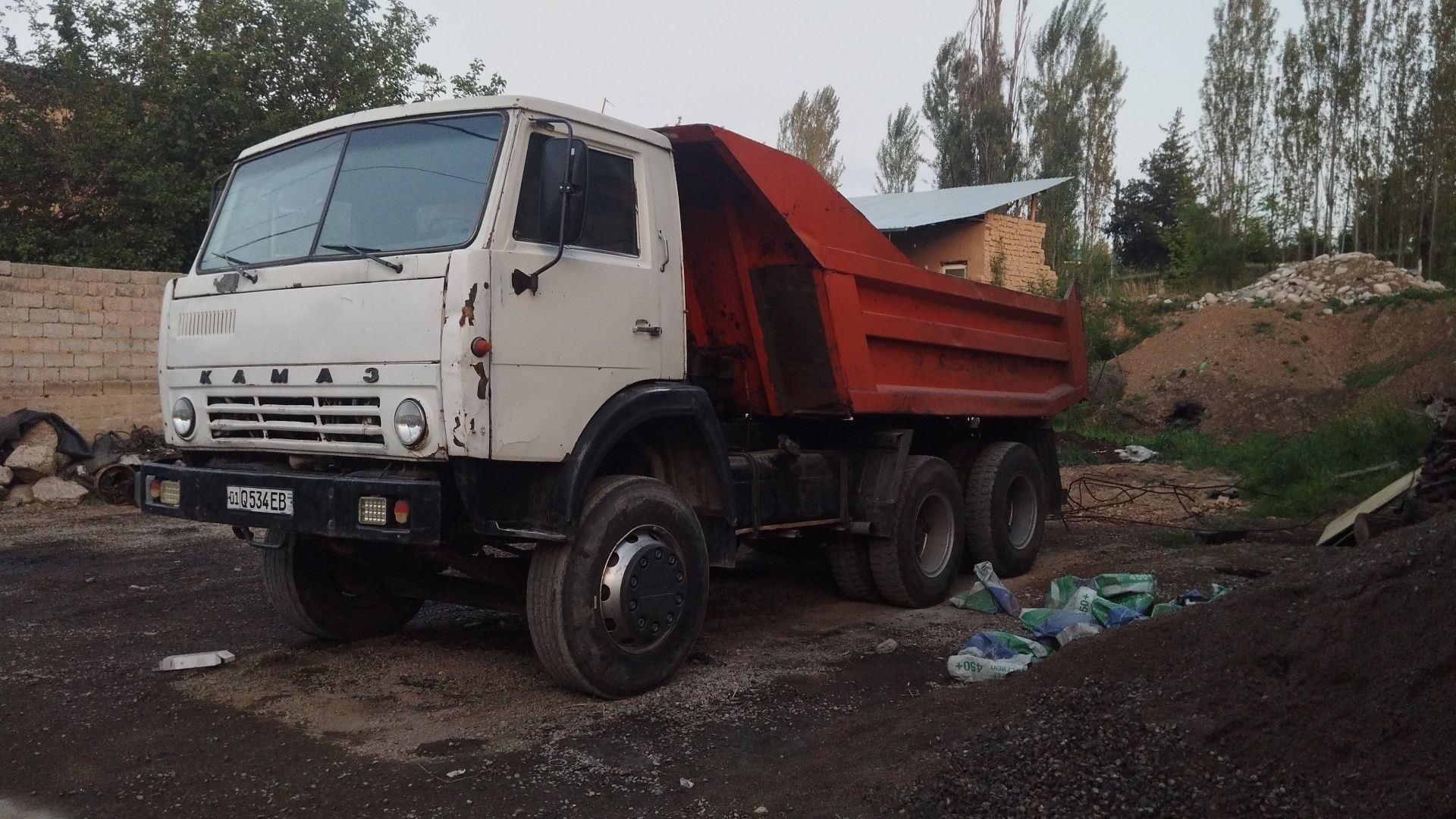 Srochni kamaz sotiladi yili 1993