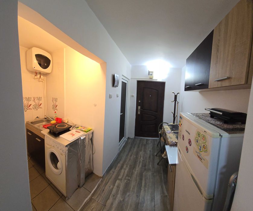 Proprietar inchiriez Garsoniera etaj1, zona centrala linistita Tig.1