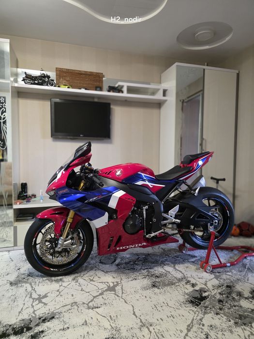 Сотилади  Honda cbr1000rr-r fireblade sp