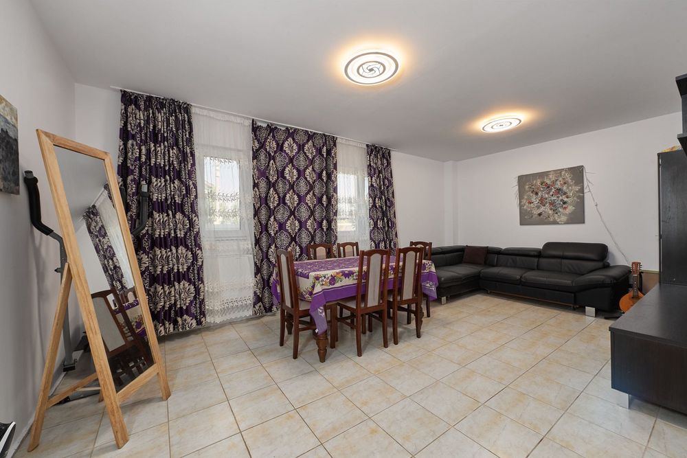 Casă P+E, 142mp, 3 dormitoare, living, teren 500mp, intrare Popricani