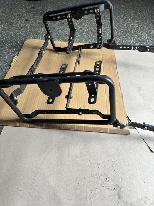 2бр странични куфари за мотор 2х28L със стойки за монтаж