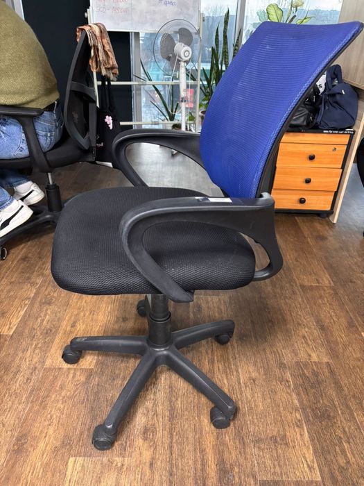 Распродажа ! Офисная мебель !