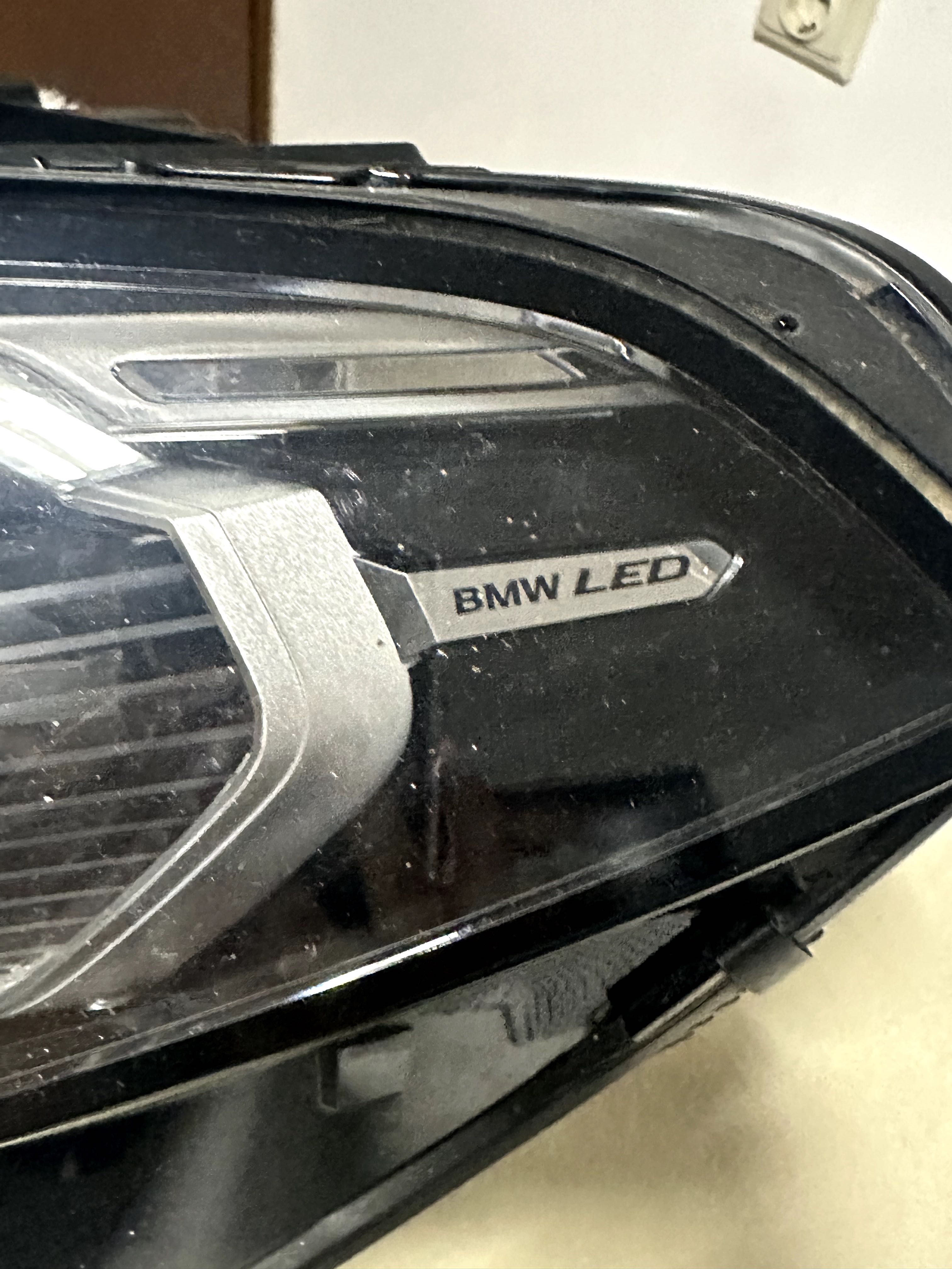 Ляв фар BMW X7 G07 LED