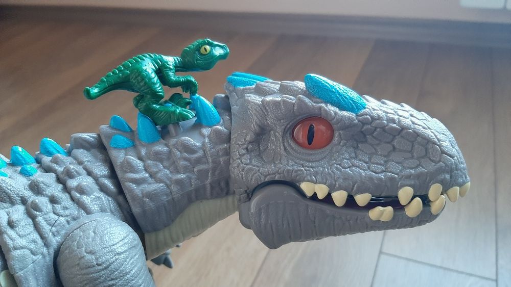 Подвижна фигура динозавър Jurassic World