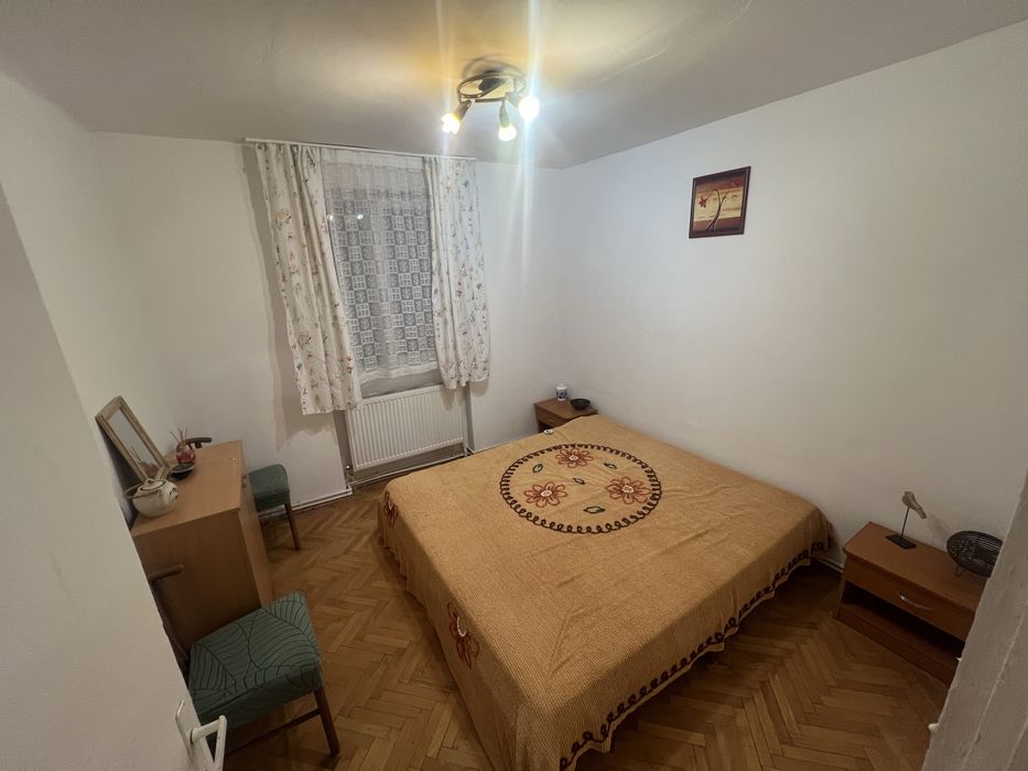 Ap 3 camere de inchiriat