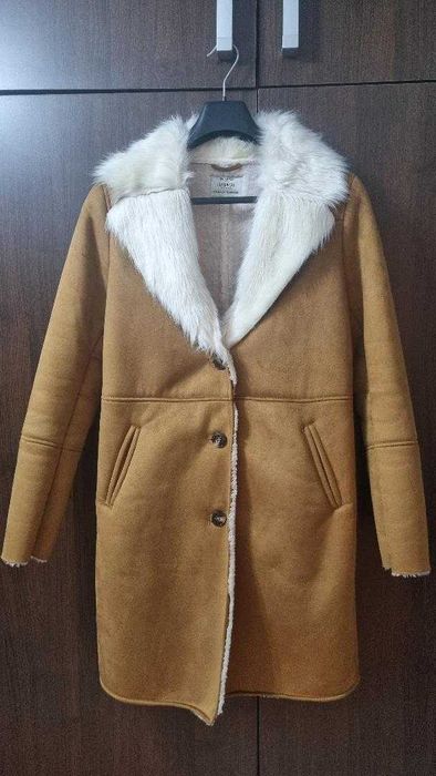 Cojoc lung, piele ecologica maro si blana alba