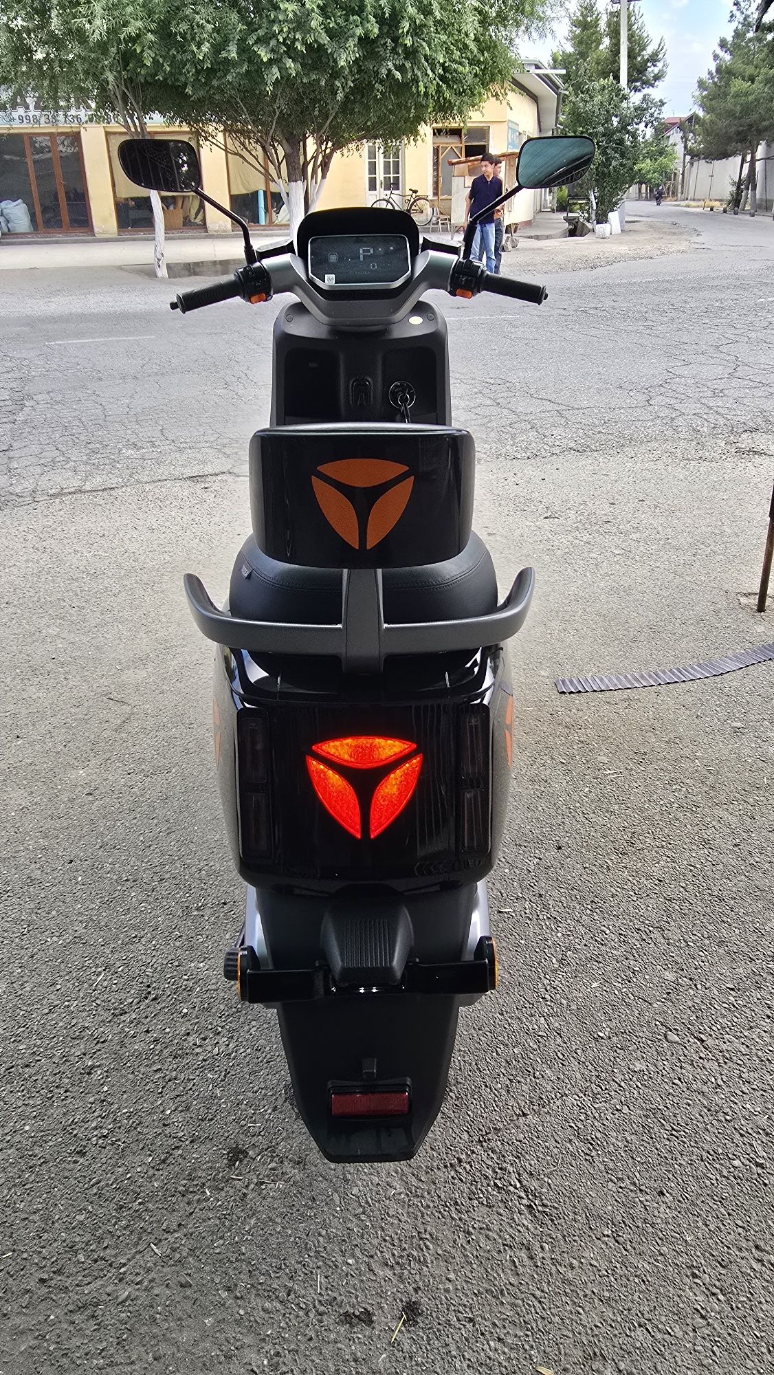 Brend nomi YADEA E10 skuter