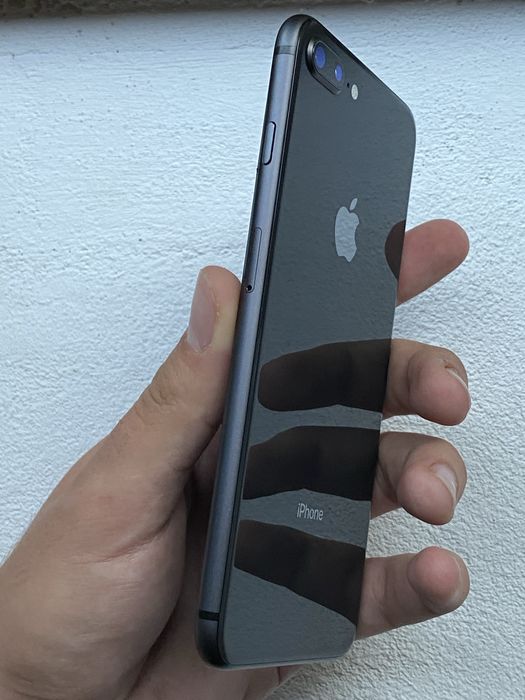 Vând iPhone 8 Plus, Space Gray, 128gb