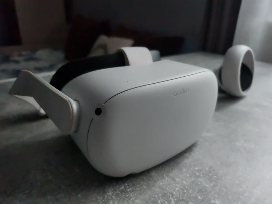 Set VR oculus Quest 2,Ca Nou 256gb 1300 lei sau schimb cu ps5 sau xbox