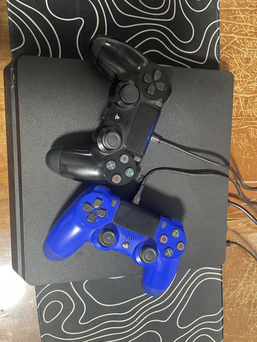 Playstation 4 Slim (500GB)