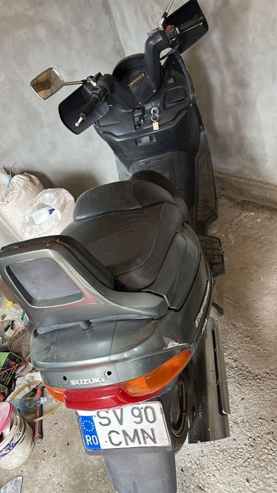 Scuter suzuki burgman
