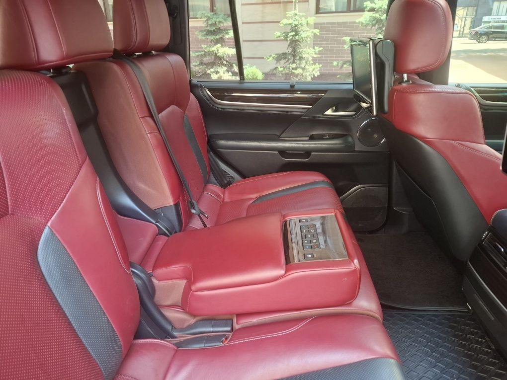 Lexus LX 570   СУПЕР. СПОРТ Аренда. с. выкуп