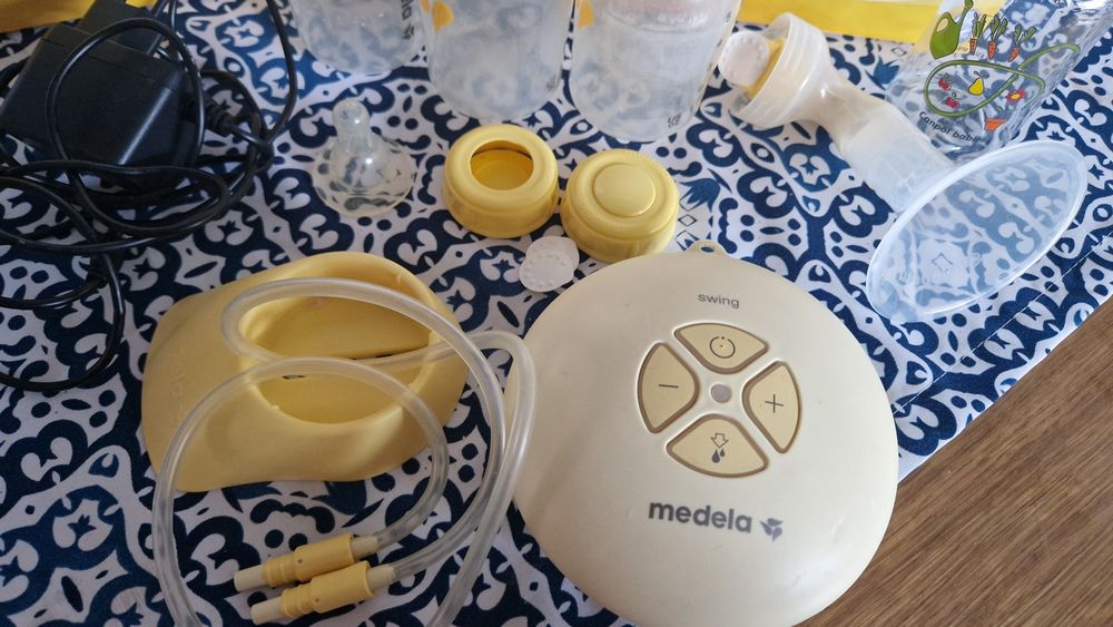 Medela Swing + Calma + 4 шишета