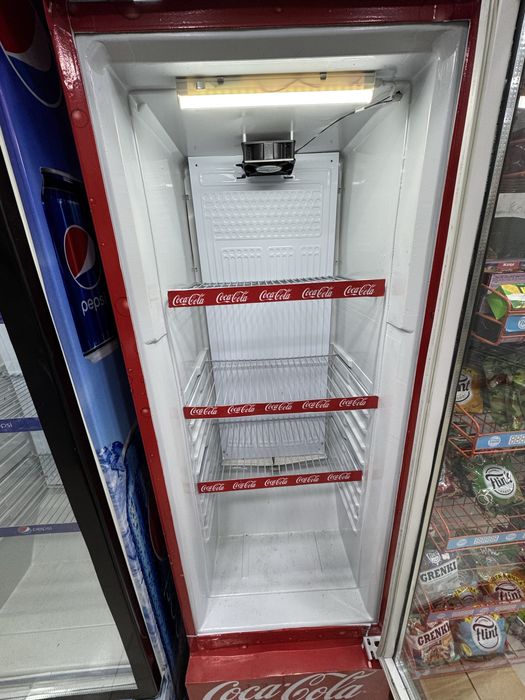 Витринный холодильник