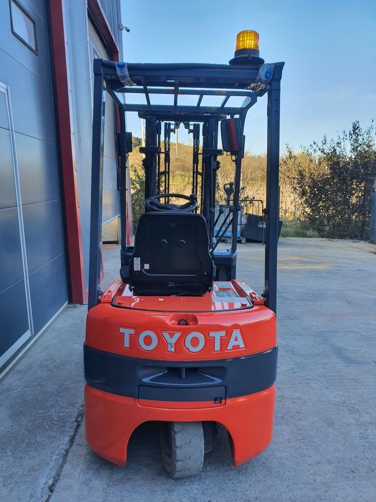 Stivuitor electric FiatOm 1.8T si stivuitor Toyota 1.2T