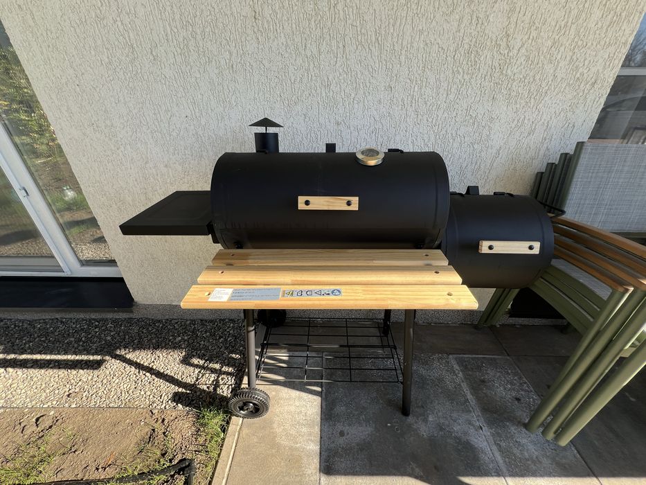 Vand gratar nou cu afumatoare