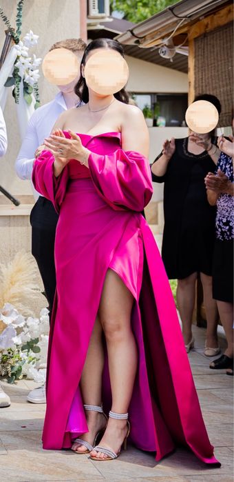 Rochie fucsia eleganta - corset si trena detasabila