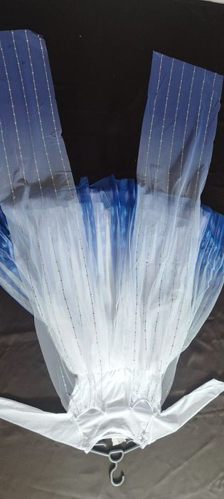 Рокля на Елза от Фроузън с два подаръка светещ ластик и корона