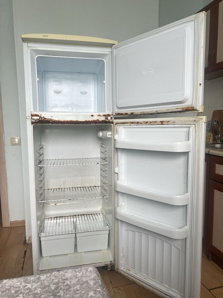 Холодильник в рабочем состоянии.