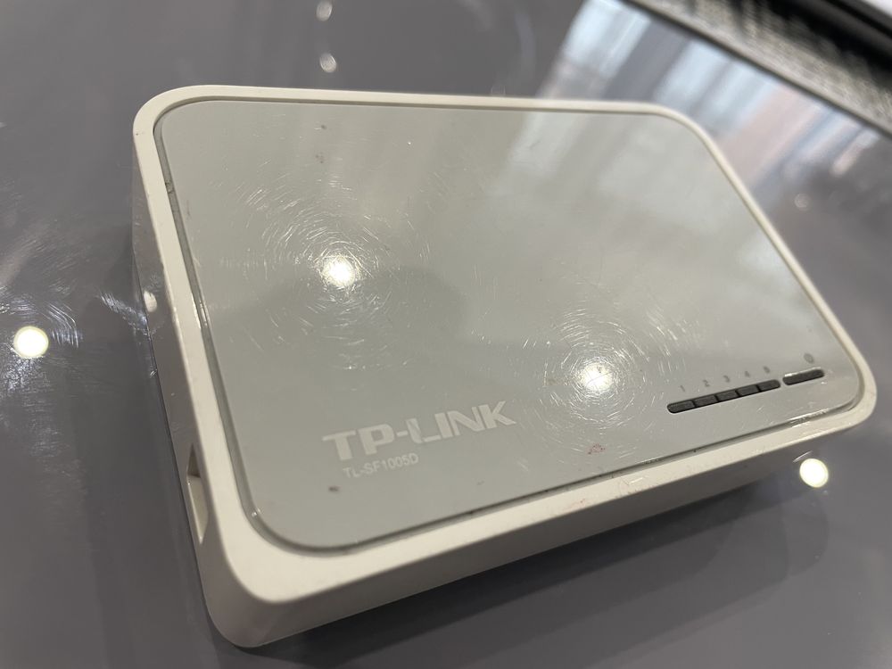 Суитч 5 и 8 порта TP-Link SF 1005D 10/100mbps 5V