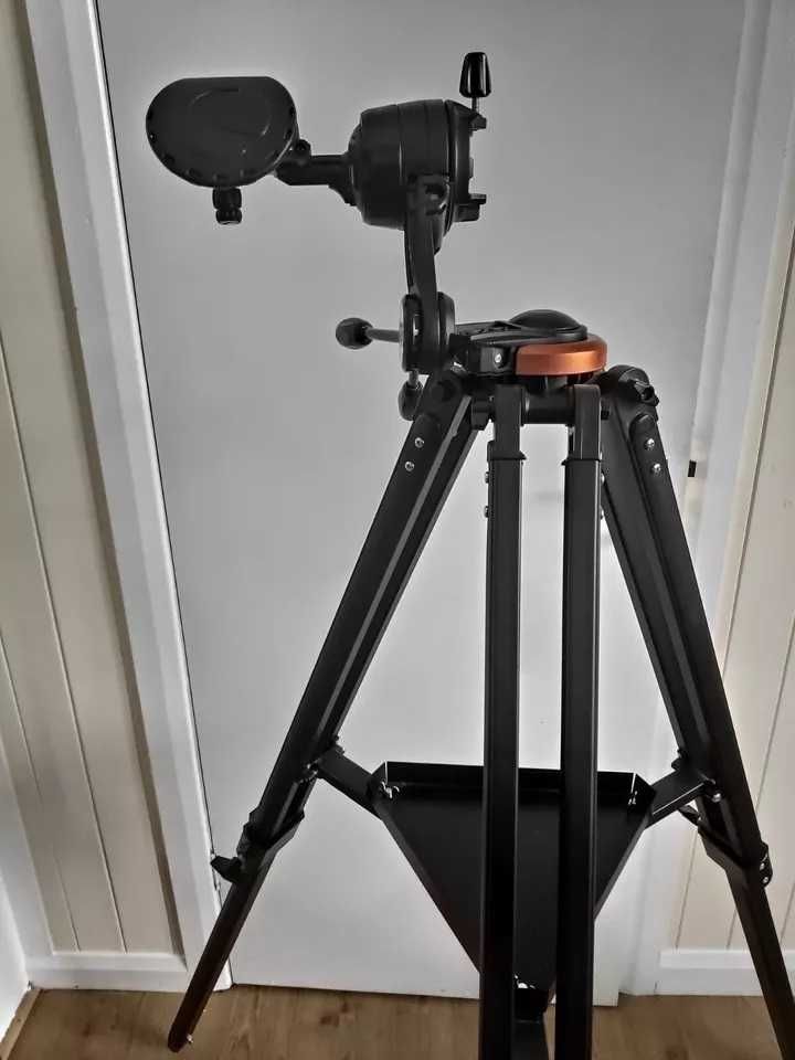 Статив Celestron Starsense Explorer с държач за смартфон-няма телескоп