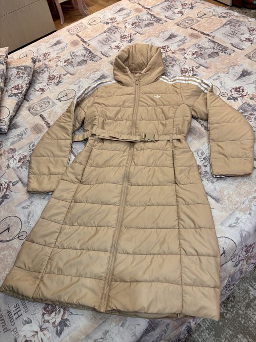 Дамска гривна Aspinal и сребърна якета и дрехи