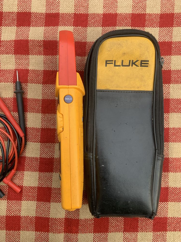 Fluke 902 FC / true RMS измервателни клещи за HVAC приложения.