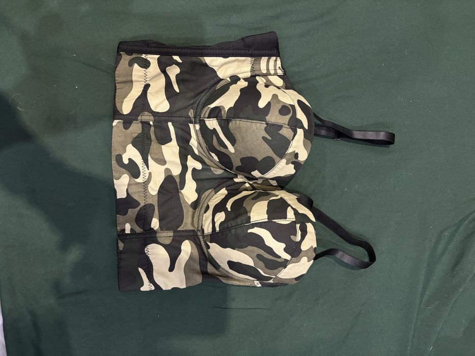 Ефектни корсет и бюстие размер C 80