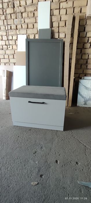 Обувница с мягким сиденьем