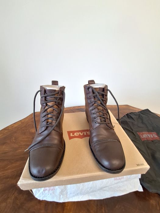 Vand Ghete bărbați Levi's piele marime 40