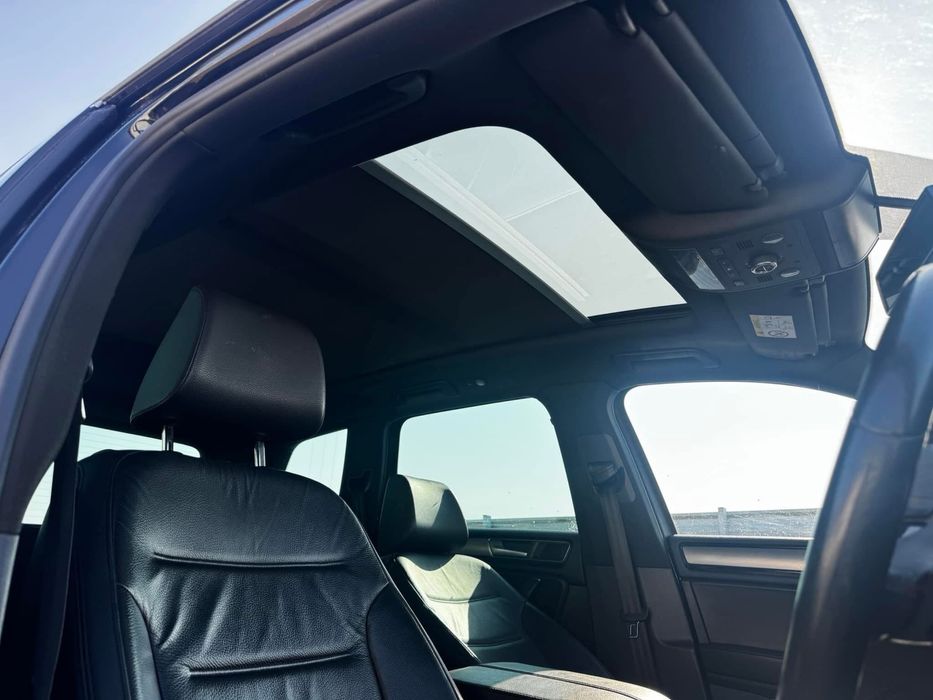 Panoramic VW Touareg 7P R-Line 2016 facelift