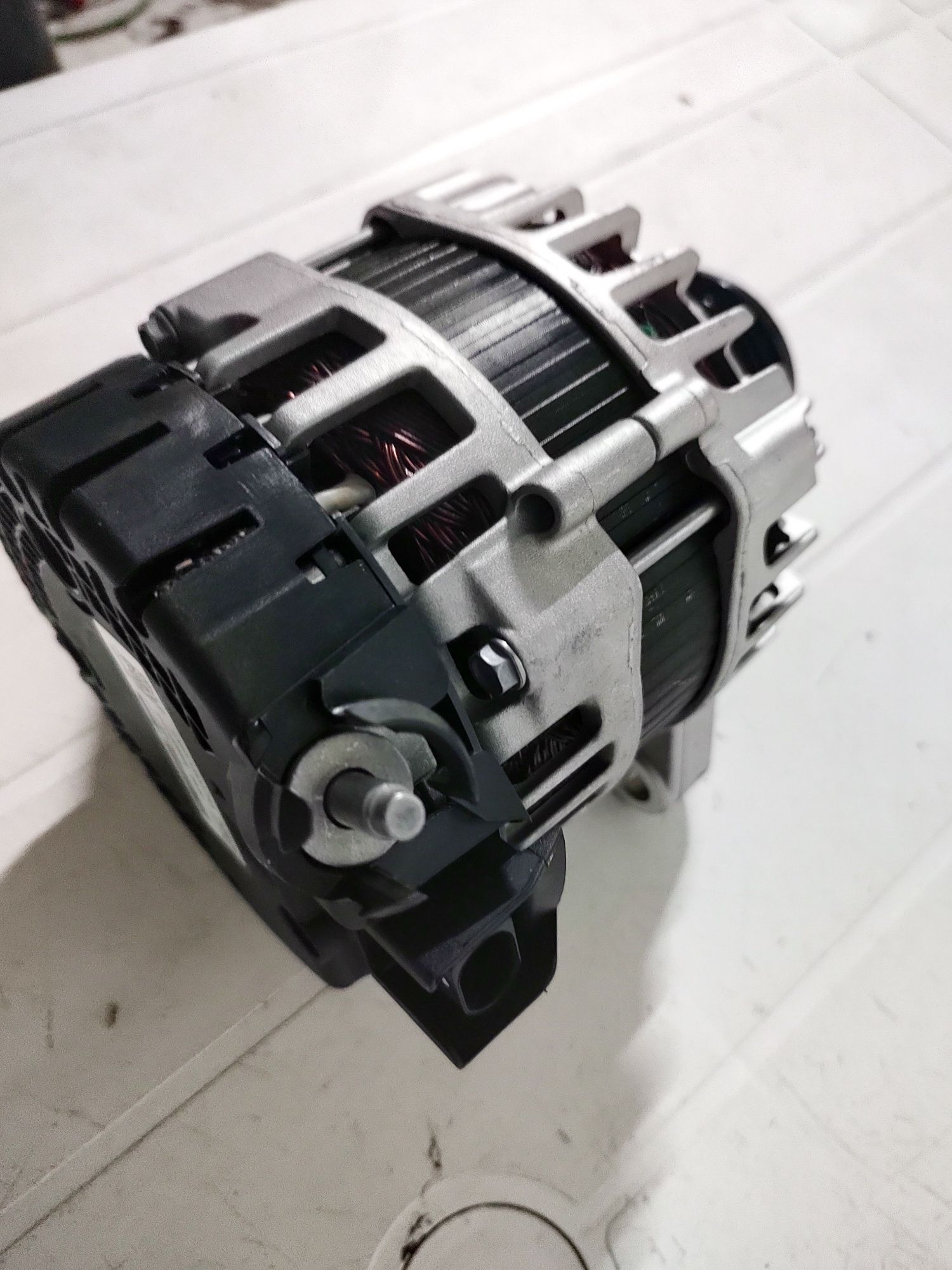 Alternator LX6T-10300-FAA Ford focus mk4 1.5 eco , etc .