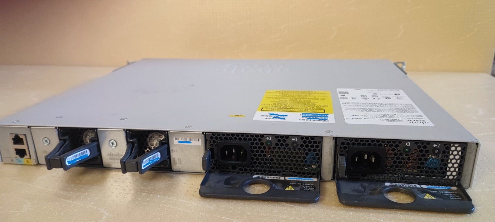 Cisco catalyst C9200-24PB-A, PoE+, Network Advantage, 4x10G port